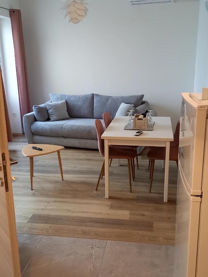 Apartment Lea Mataija Novi Vinodolski Buitenkant foto